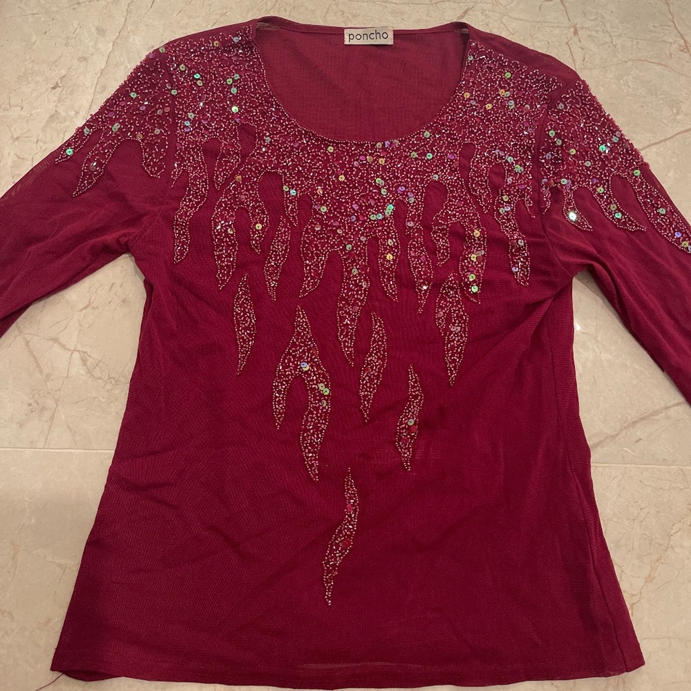 Burgandy Tulle lined tops beaded lightweight size Xs small long sleeves pull on